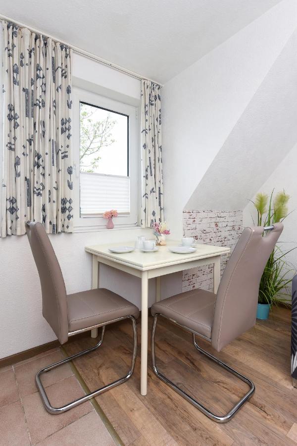 Haus Am Kajedeich Mit Fruehstuecksoption Apartment Bensersiel Exterior photo
