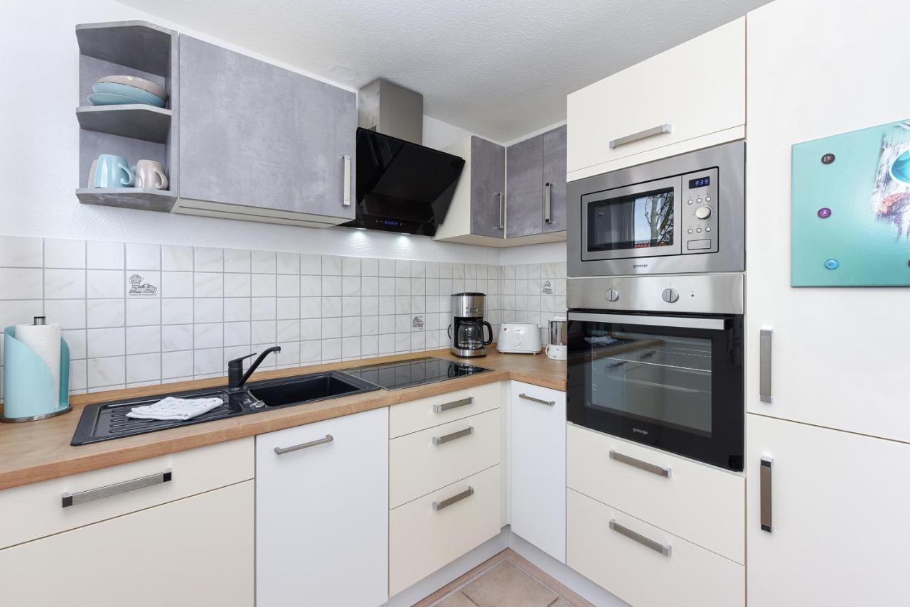 Haus Am Kajedeich Mit Fruehstuecksoption Apartment Bensersiel Exterior photo